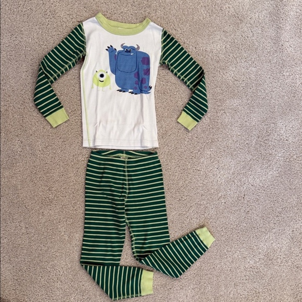 Hanna Andersson Monsters Inc Sully and Mike pajama set, size 6-7